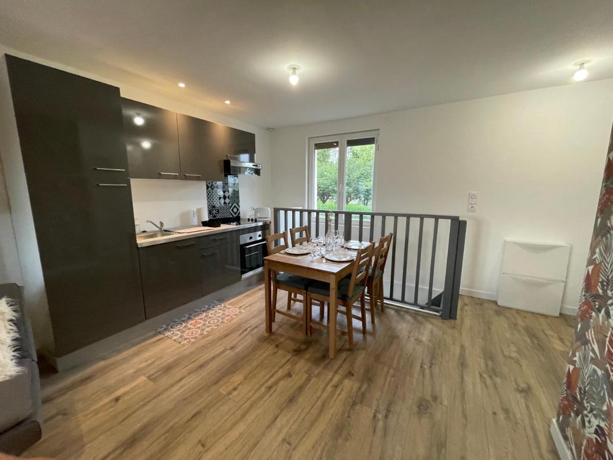 Superbe appartement en résidence avec parking Loudéac Extérieur photo